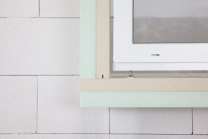 Fensterbefestigung bis in die Dämmebene mit JUSTA und Iso Top WINFRAMER